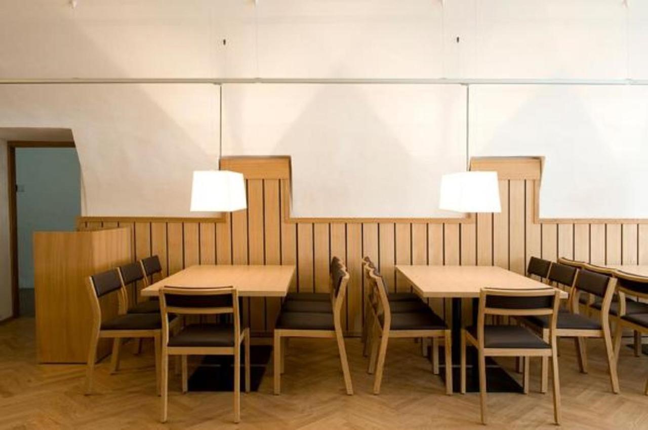 Hotel Kolping Hallein Bagian luar foto